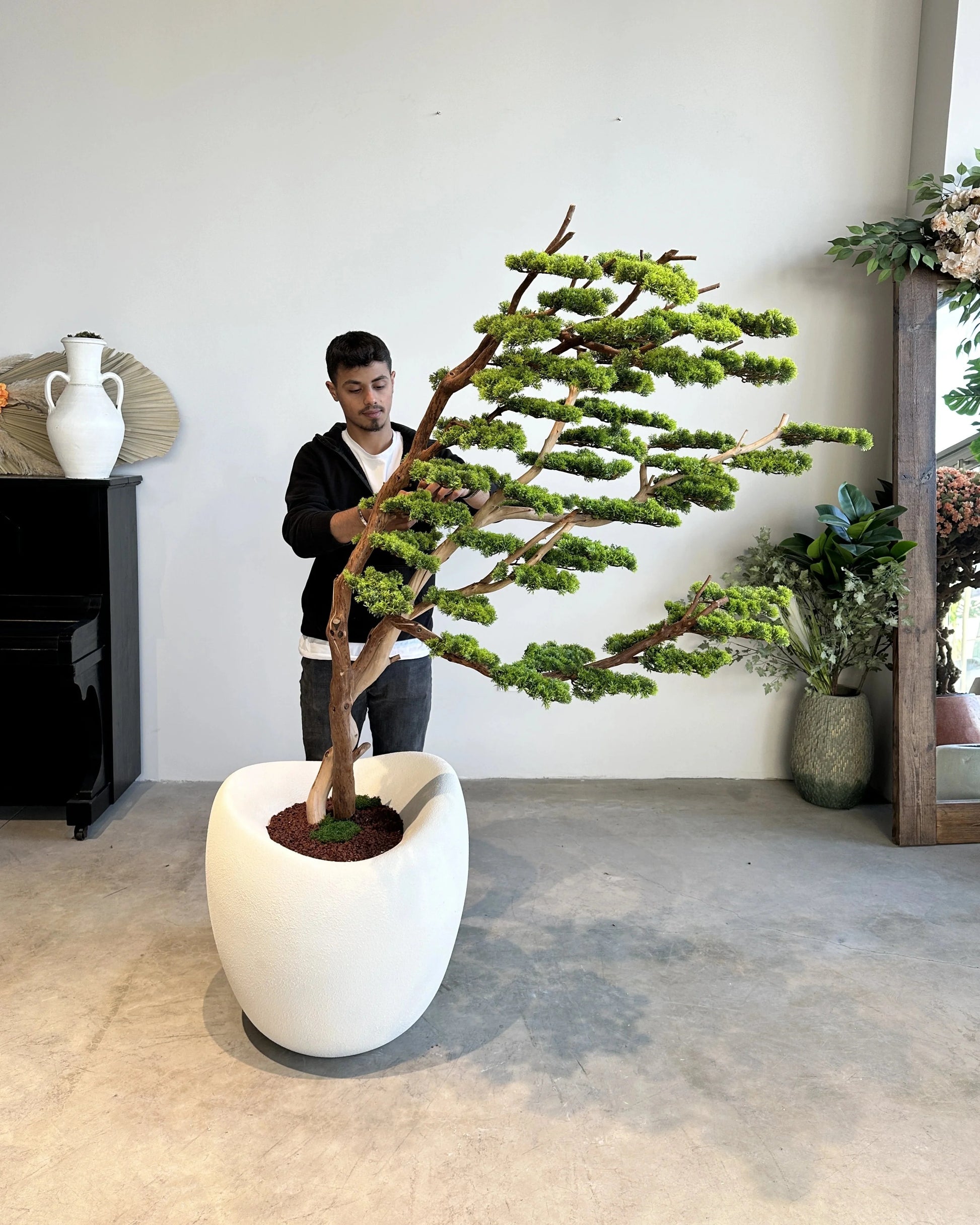 Magnificent Artificial Bonsai Tree: Lifelike Serenity with Elegant Wind-Swept Design